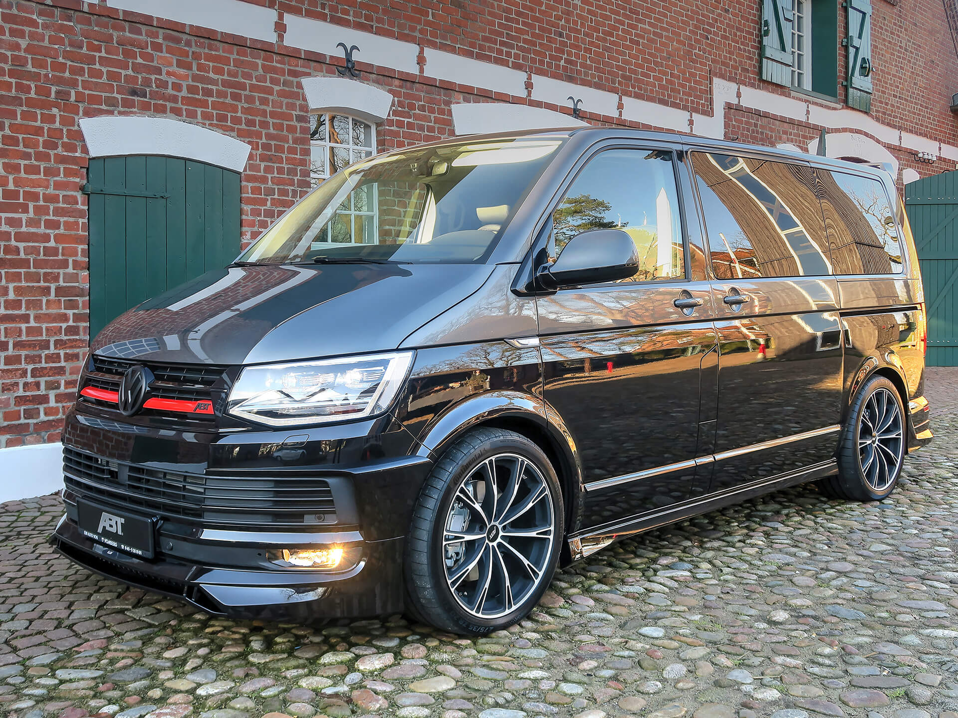 Vomberg GmbH • VW T5 & T6 Fahrzeuge • ABT Kompetenzpartner